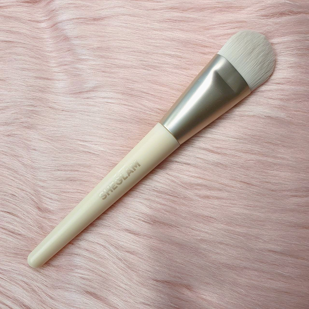 Brocha para base SHEGLAM SHEGLAM