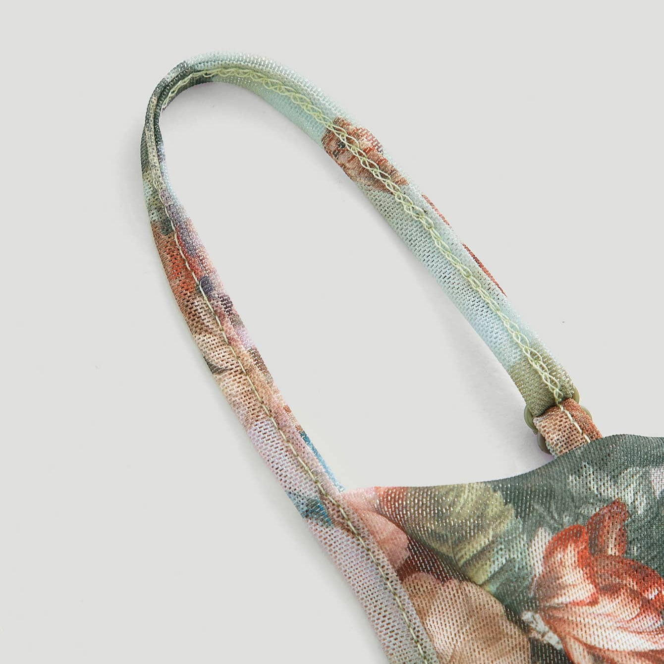 Top Camiseta Floral y ángel con drapaje delantero