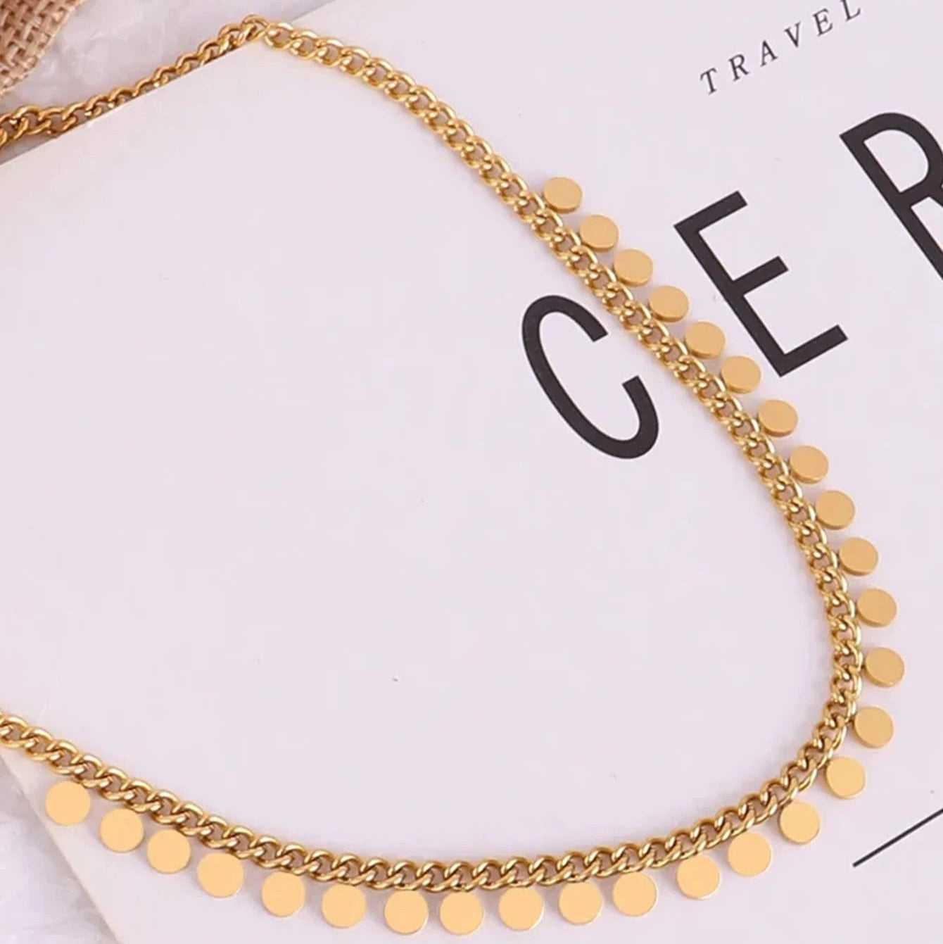 Collar de Acero Inoxidable Redondo con Borla para Mujer