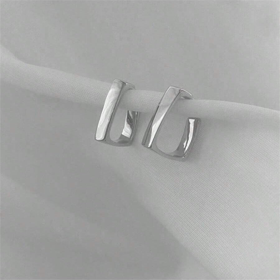 Pendientes geométricos en forma de U para mujeres