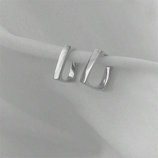 Pendientes geométricos en forma de U para mujeres