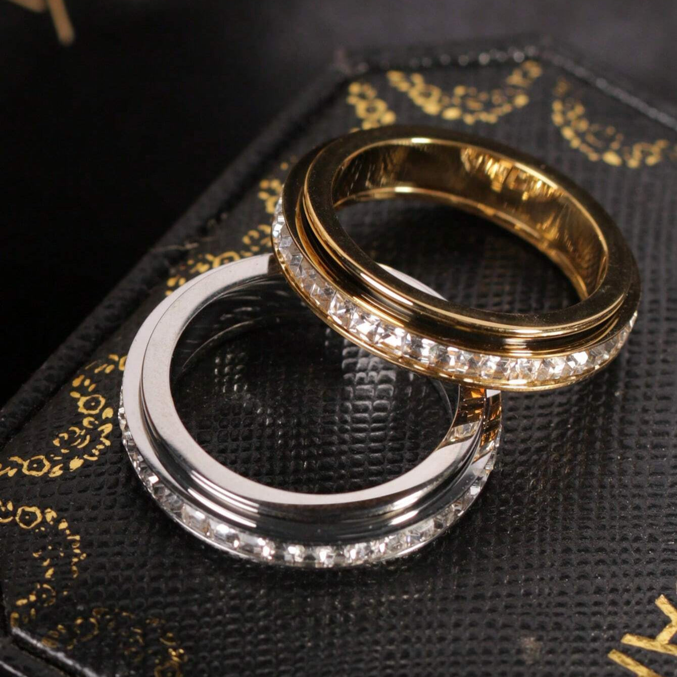 Anillo Europeo y Americano de Estrellas Giratorias de Oro
