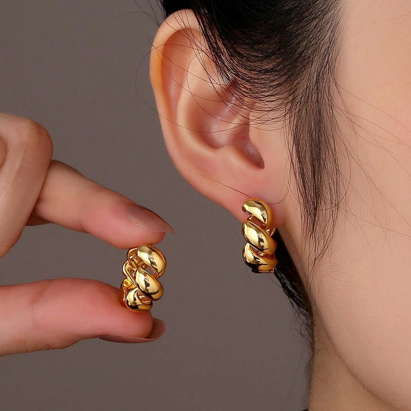 Pendientes de moda y elegancia