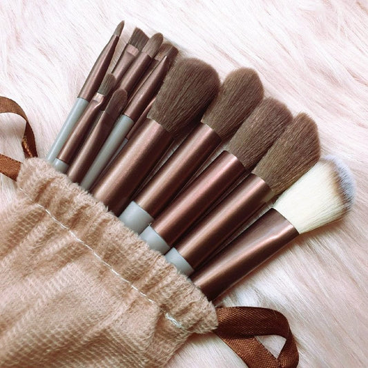 Set 13 brochas y funda Shein